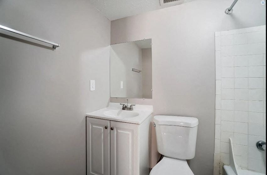 Finneytown Apartments And Townhomes, 9133 Winton Road, Cincinnati, OH